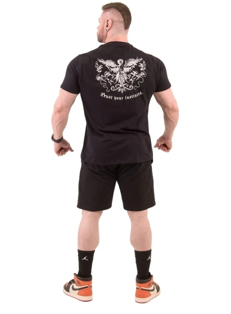 Camiseta Crown Training Instincts Preta