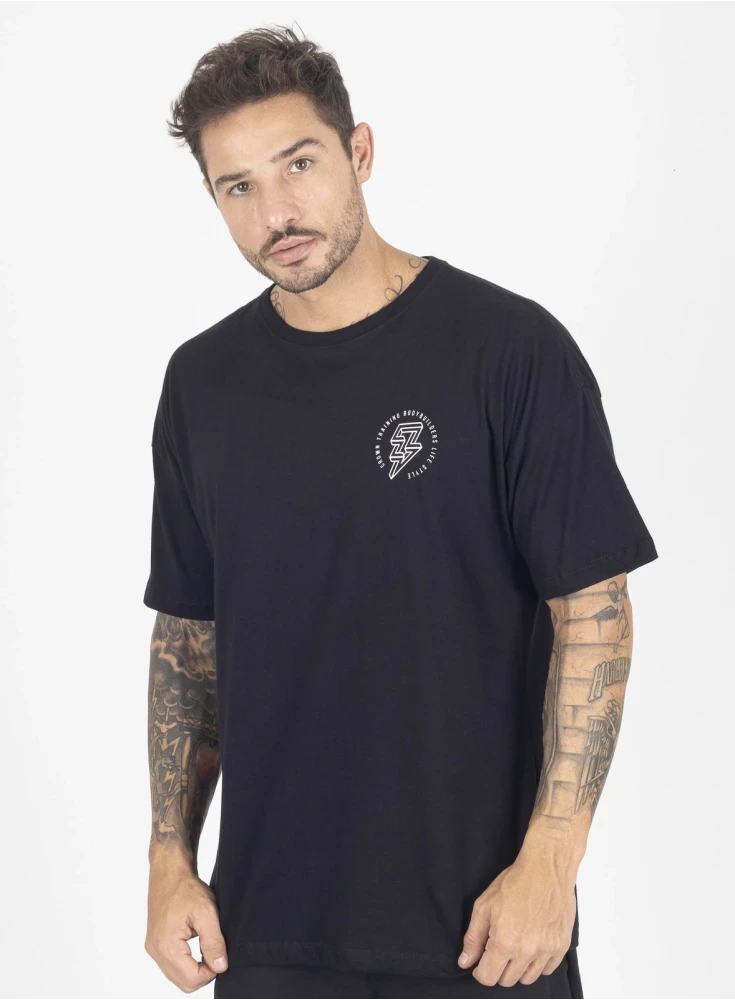 Camiseta Preta Over World