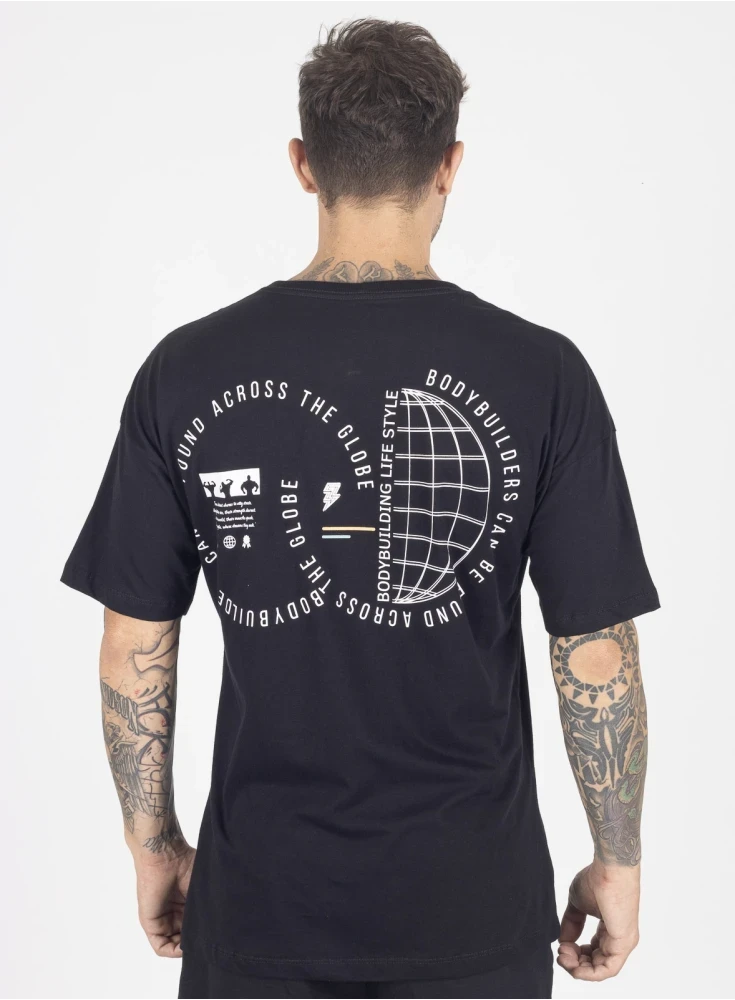Camiseta Preta Over World