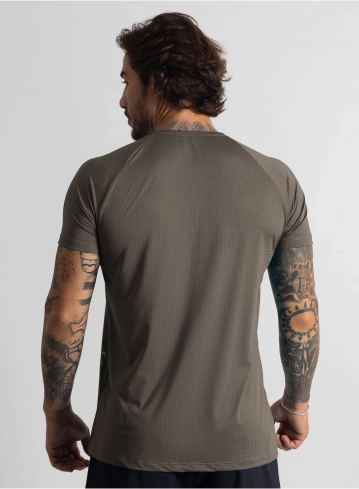 Camiseta Crown Dry Fit ice Classic Marrom Taupê Camiseta Crown Dry Fit ice Classic Marrom Taupê