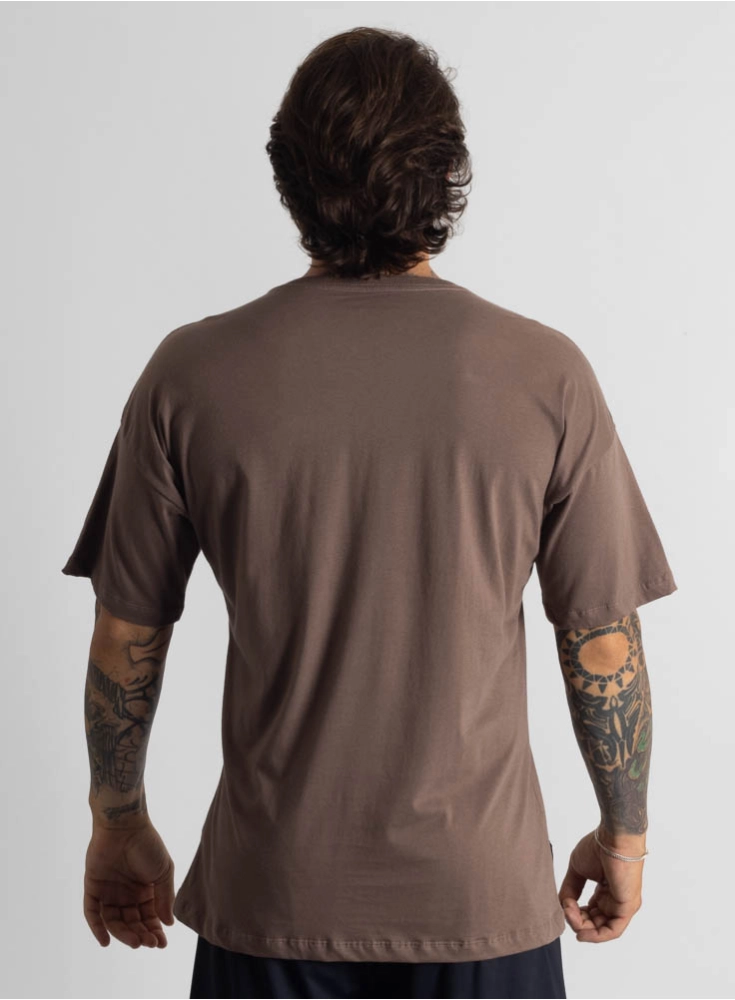 Camiseta Crown Over Graffs Marrom Taupe