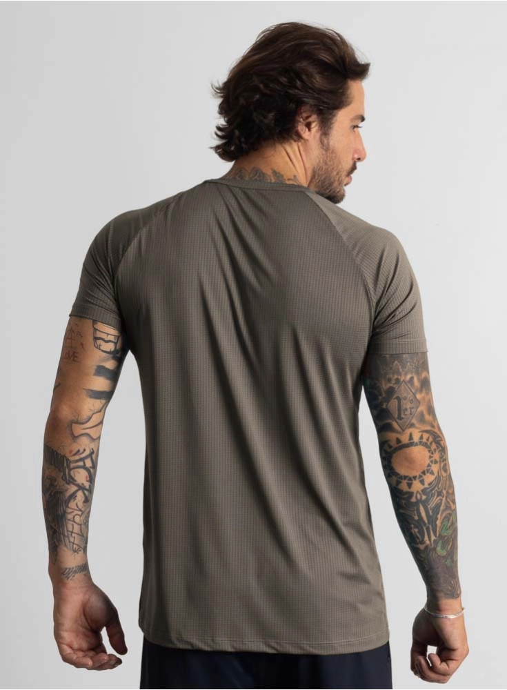 Camiseta Crown Dry Fit ice Elemental Marrom Taupê Camiseta Crown Dry Fit ice Elemental Marrom Taupê