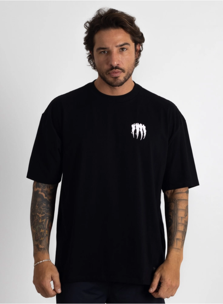 Camiseta Oversized Pantera Desistir Preta