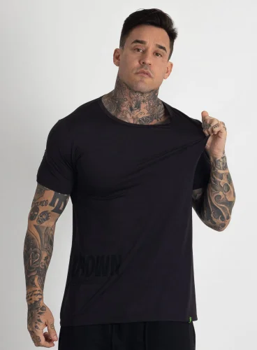 Produto Camiseta Crown Polytech Preta
