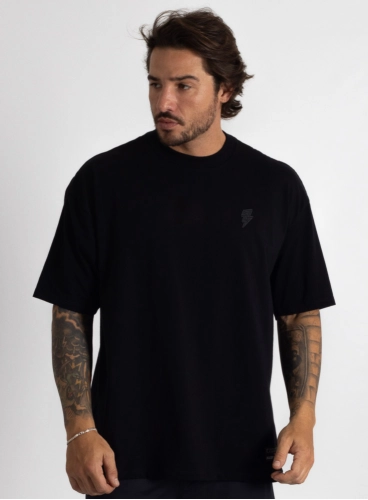 Camiseta Oversized Preta Básica Crown Training Camiseta Oversized Preta Básica Crown Training
