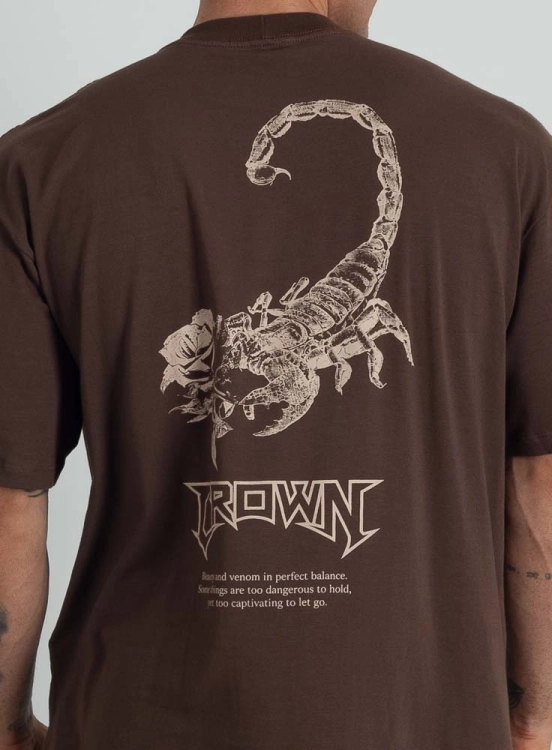 Camiseta Oversized Scorpion Marrom Produto Camiseta Oversized Scorpion Marrom
